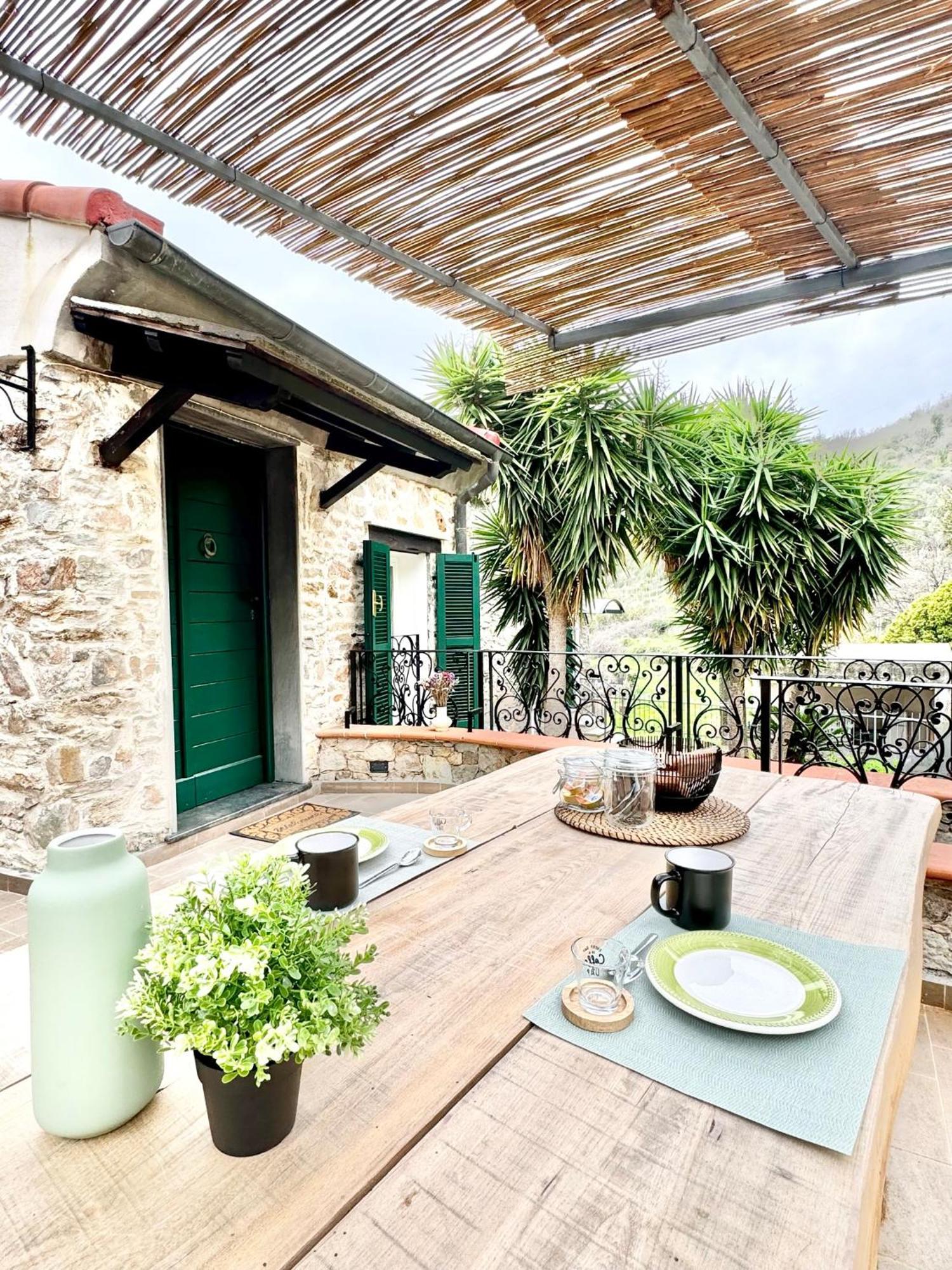 Hostdomus - Le Vigne Sul Mare Apartment Pietra Ligure