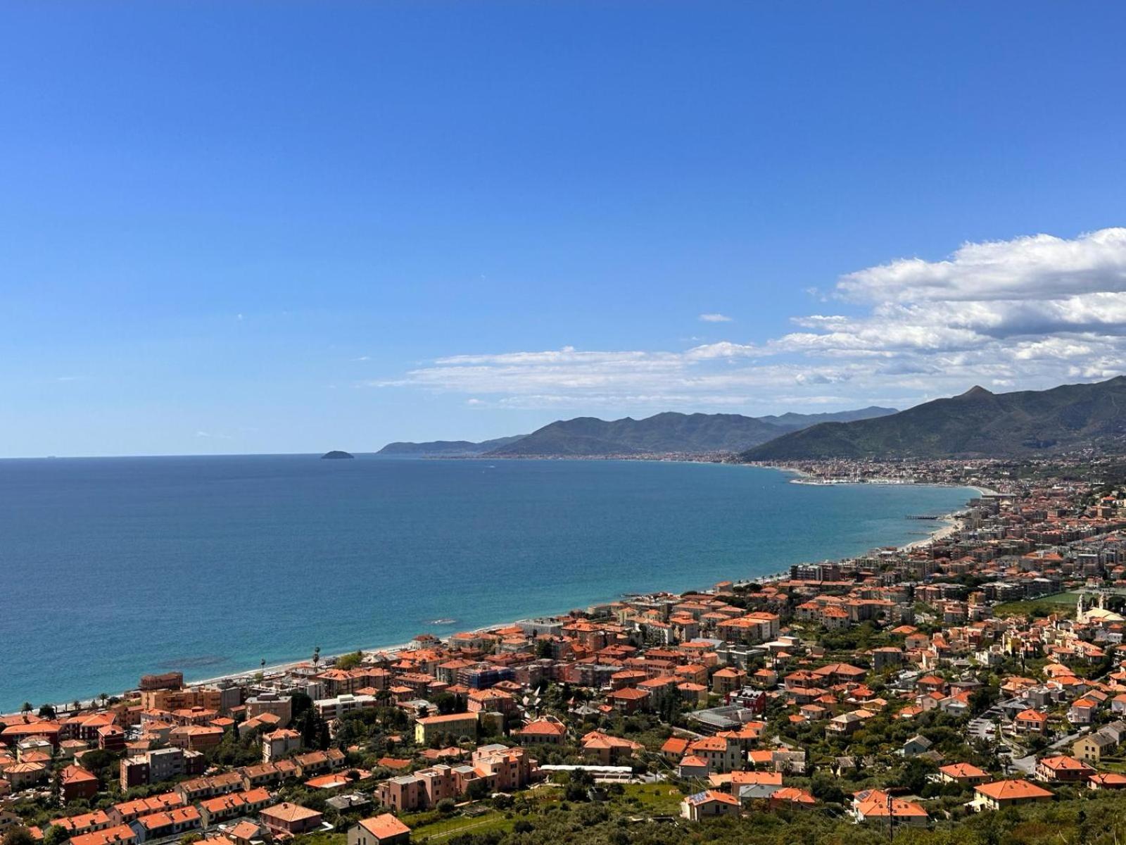 Hostdomus - Le Vigne Sul Mare Apartment *